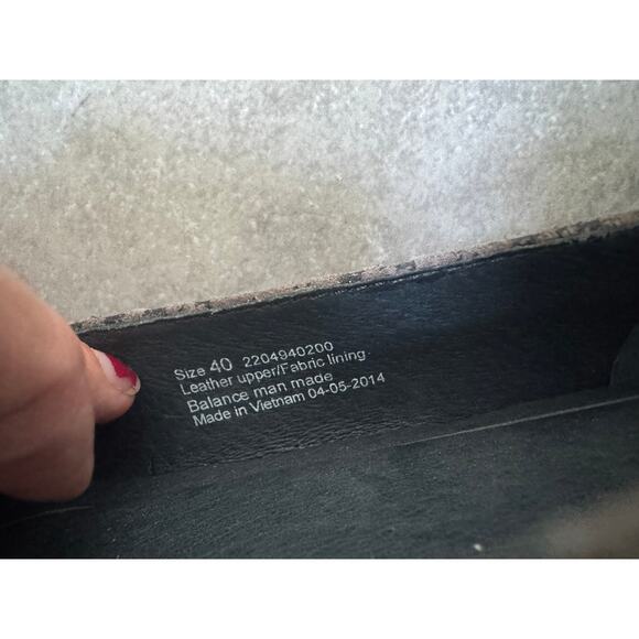 Dansko Houndstooth Loafers Size 40 Slip-On Comfort Shoes Black Gray - Picture 4 of 6